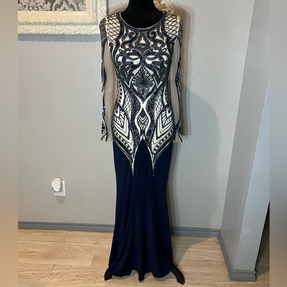 Elegant Atria Couture Navy Blue and Cream Evening Gown - Picture 2 of 14